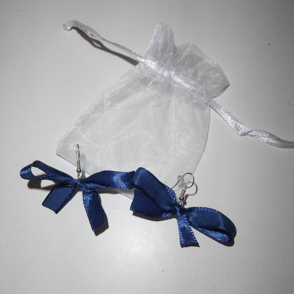 Knot earrings